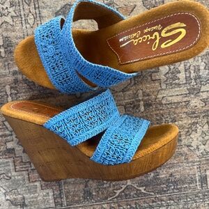 Sbicca leather with blue crochet wedge sandals